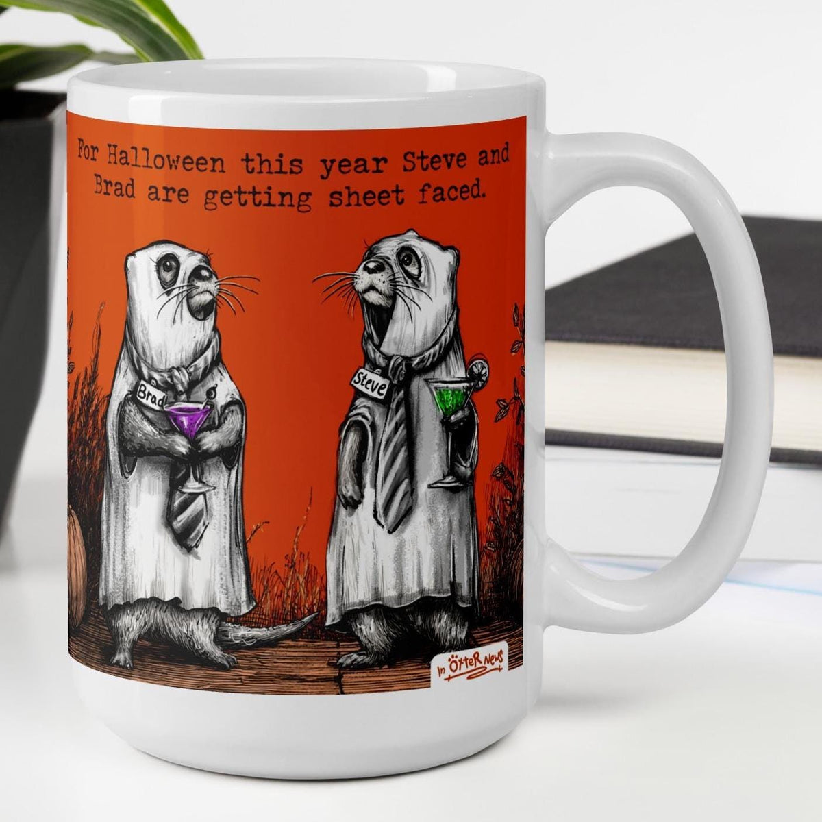 Sheet Faced otter mug, 15 oz, with a plant and books