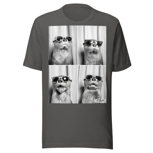 Steve & Brad Visit Brighton otter t-shirt in Asphalt